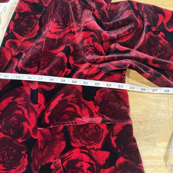 Torrid Betsey Johnson Floral Puff Sleeve Button Front Coat Red Velvet Roses 3/3X - Picture 7 of 12
